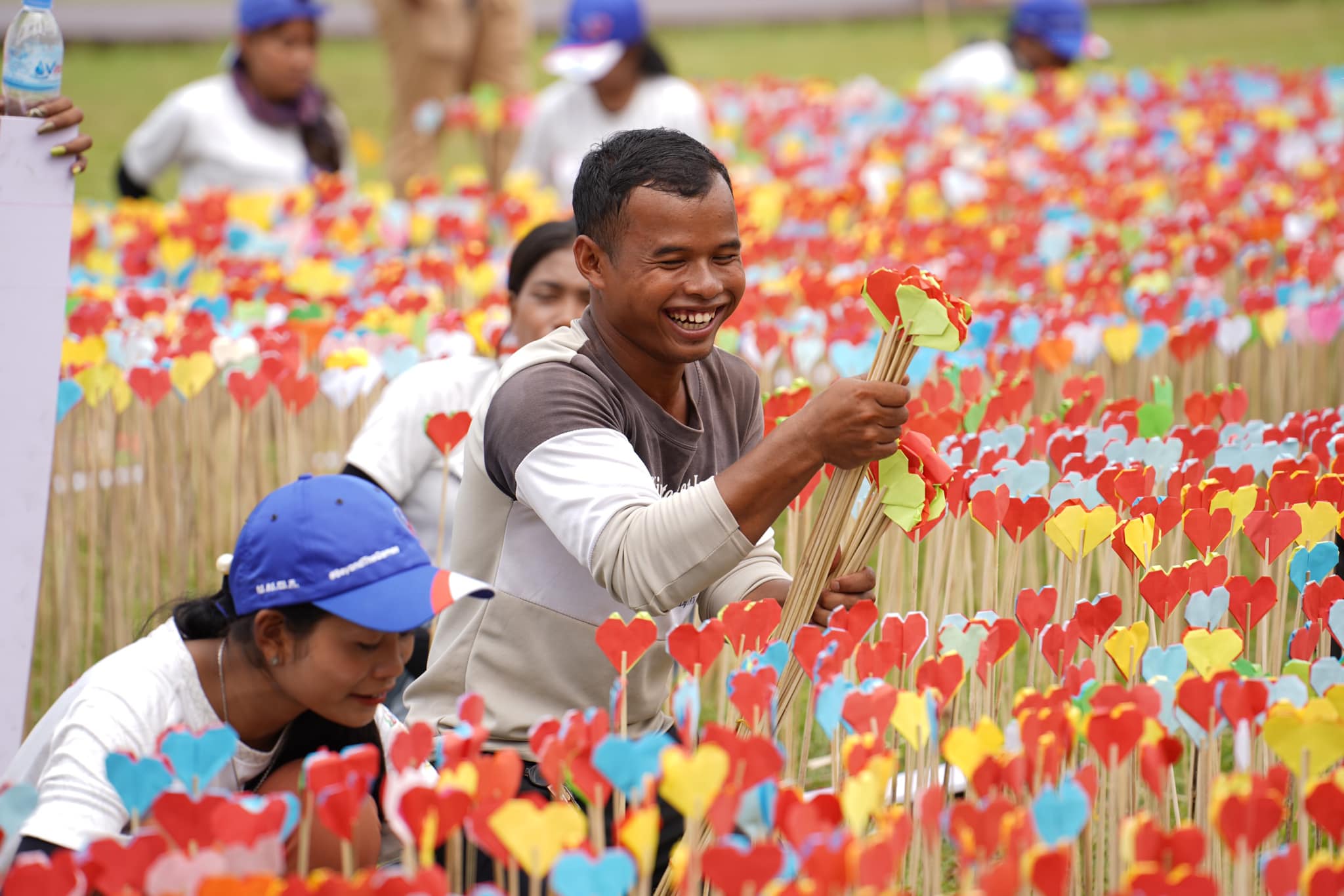 World’s Largest Origami Heart Display Record Set by Cambodia